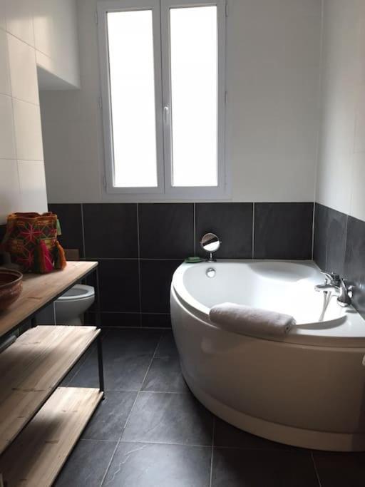 Beautiful Studio - 20' Walking From Montmartre Paris Eksteriør bilde